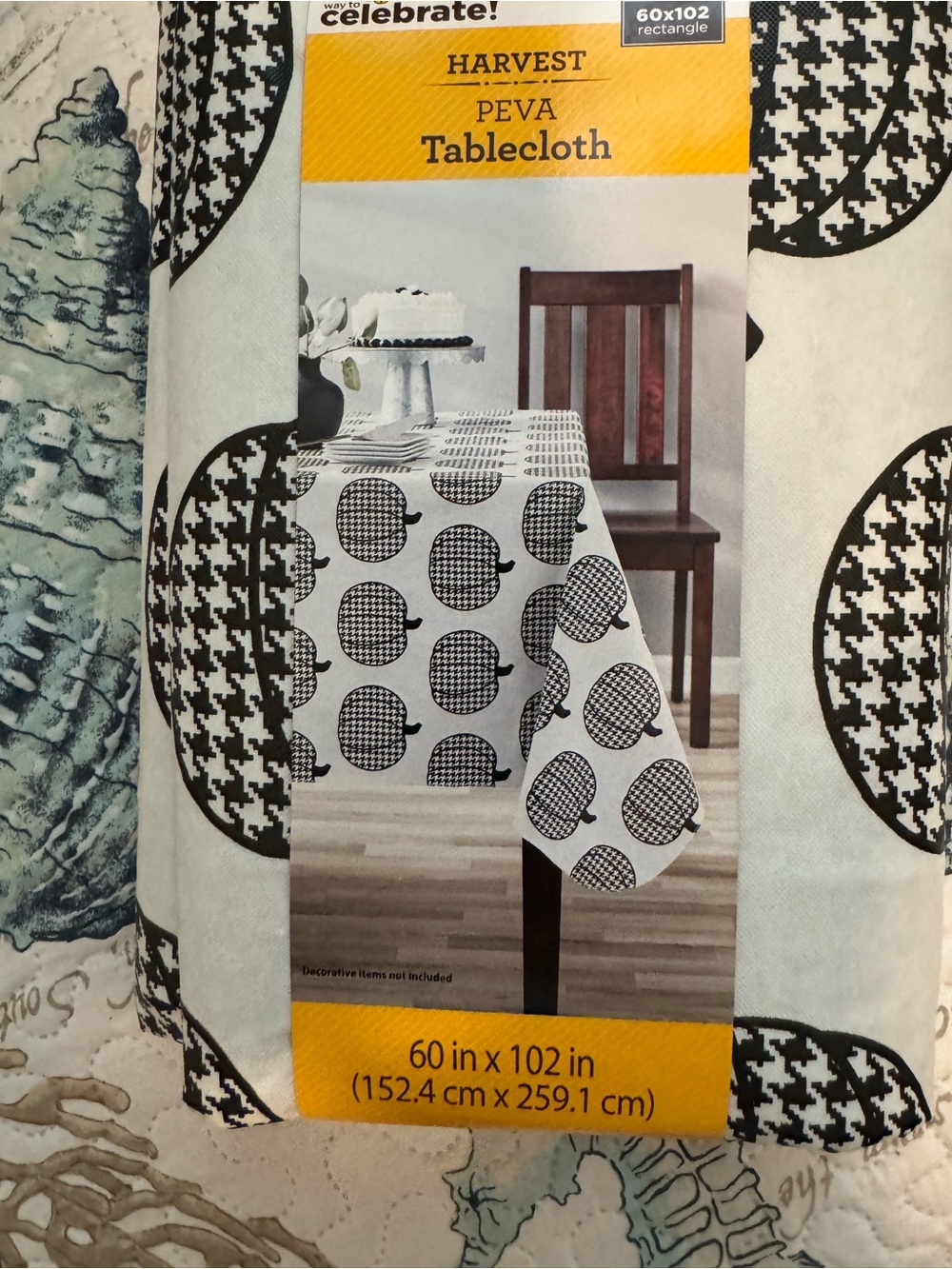 Harvest PEVA Black & White Houndstooth Circle Tablecloth